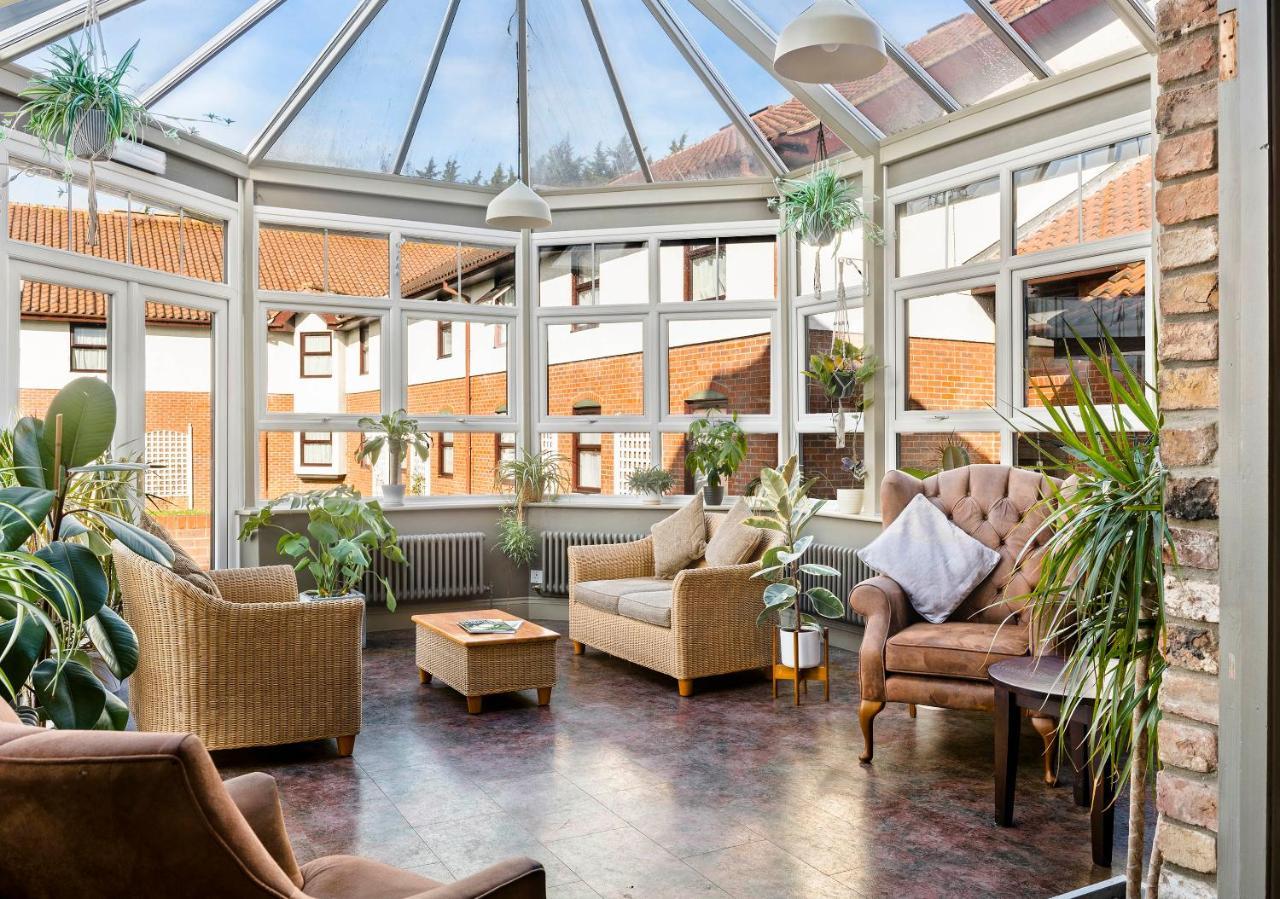 Dragonfly Hotel Κόλτσεστερ Εξωτερικό φωτογραφία